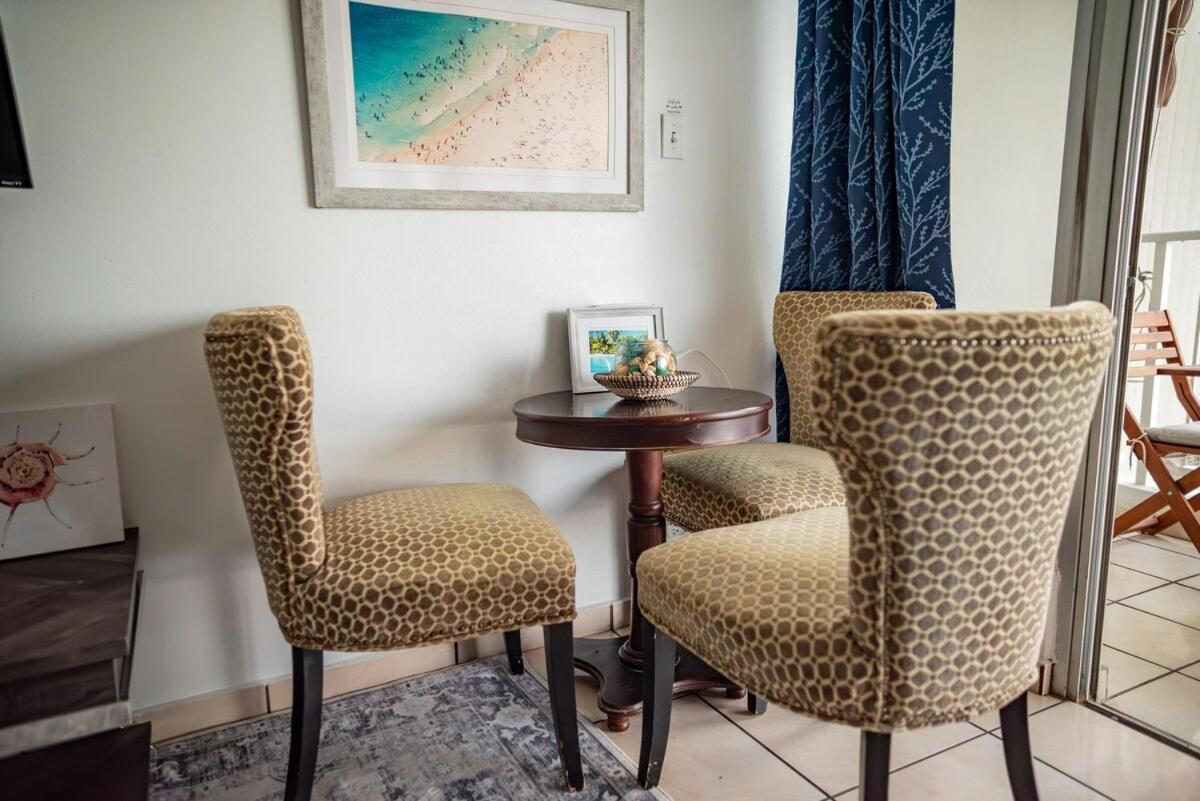 Steps From Foxwoods- Beachfront Retreat With Pools San Juan Exterior photo