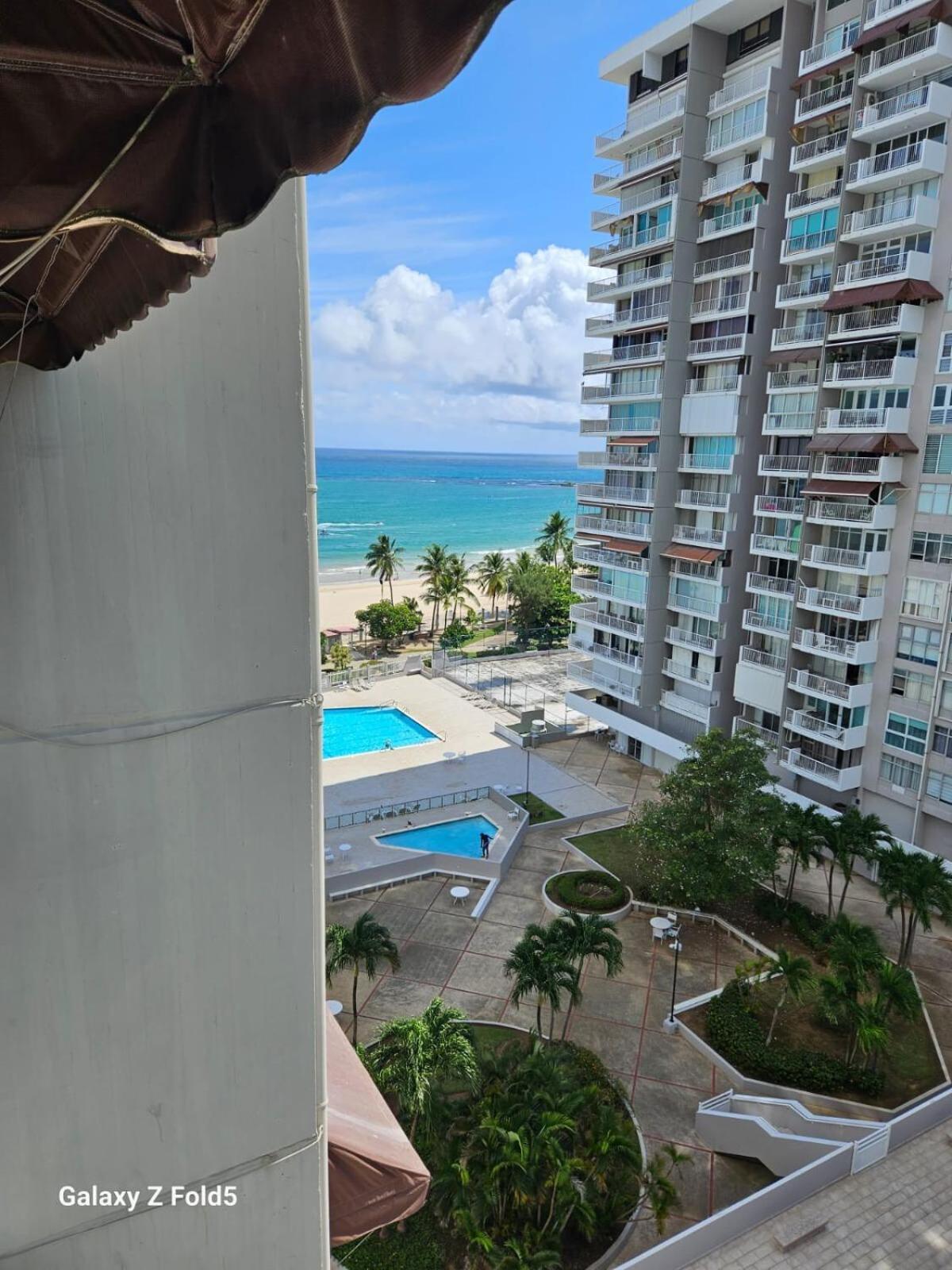 Steps From Foxwoods- Beachfront Retreat With Pools San Juan Exterior photo